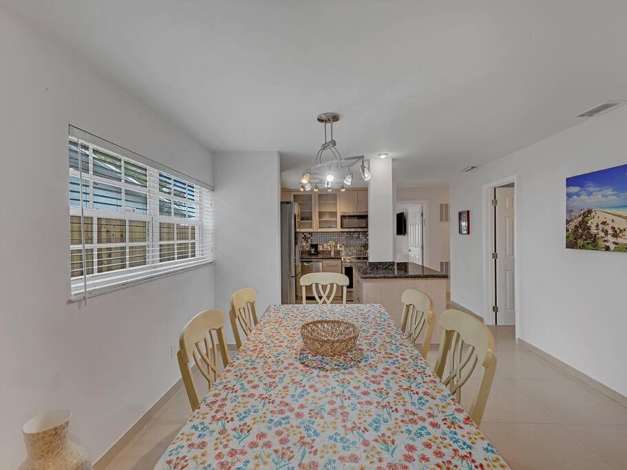 Supervilla - Lakefront - Sunsets, Kayaks, Grill Fort Lauderdale Exterior foto