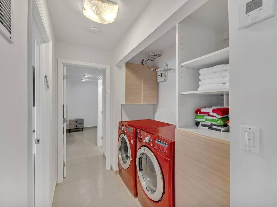 Supervilla - Lakefront - Sunsets, Kayaks, Grill Fort Lauderdale Exterior foto